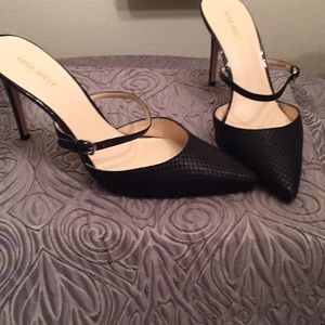 Nine West Black Pumps